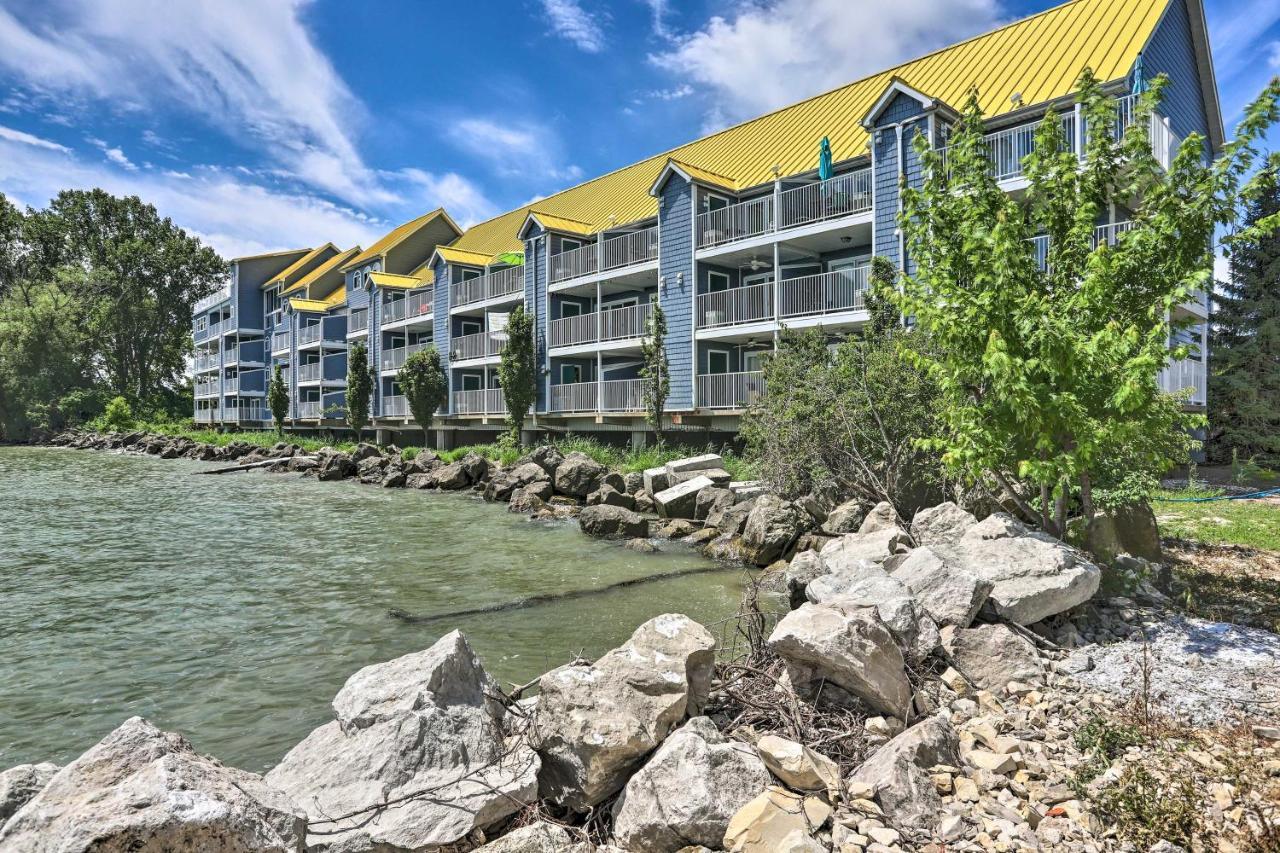 Apartament Waterfront Bass Island Retreat With Balcony And Tv Put-in-Bay Zewnętrze zdjęcie