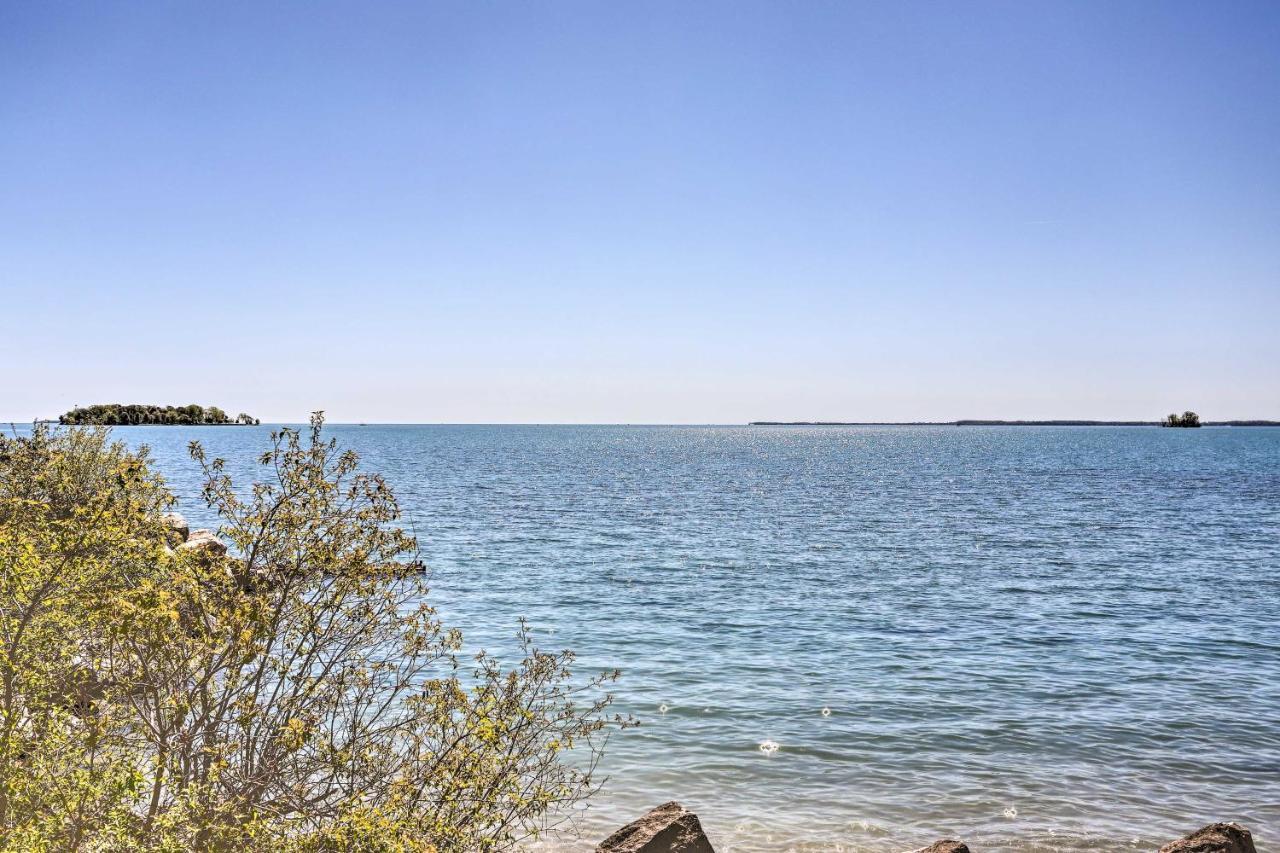 Apartament Waterfront Bass Island Retreat With Balcony And Tv Put-in-Bay Zewnętrze zdjęcie