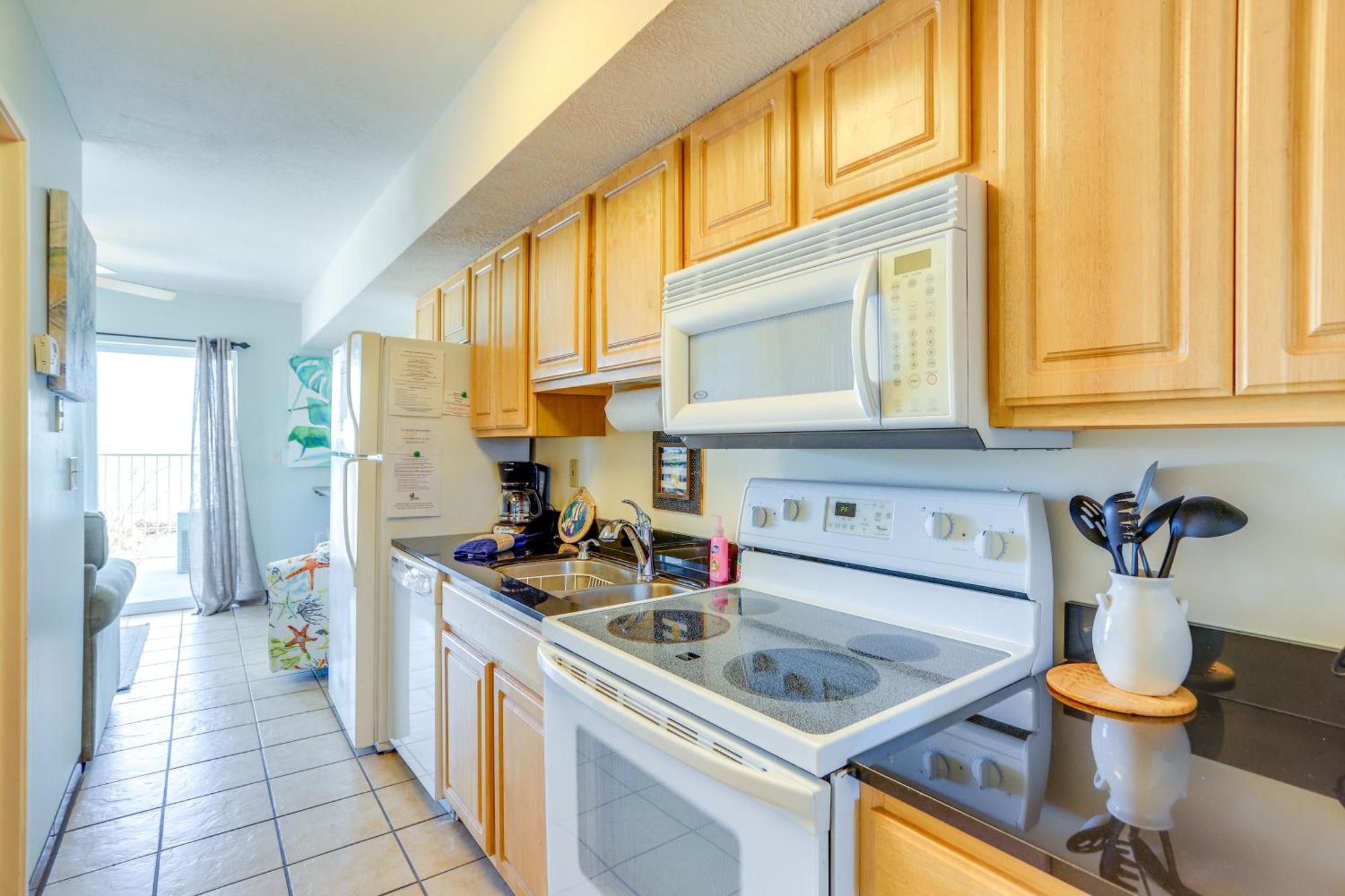 Apartament Waterfront Bass Island Retreat With Balcony And Tv Put-in-Bay Zewnętrze zdjęcie